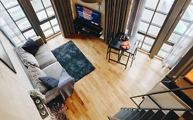 Dream Stay - Exclusive City Centre Loft With Free Parking & High Speed Wifi